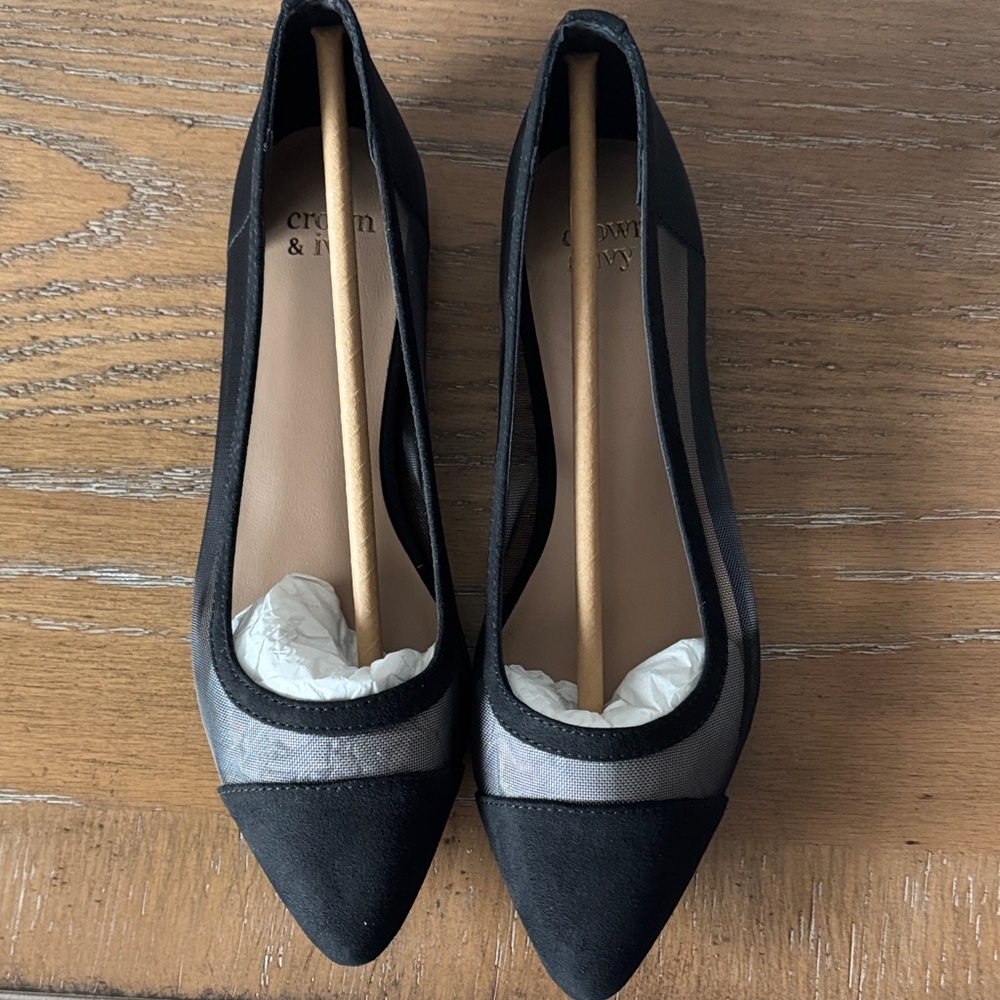Crown & Ivy Black Women's Flats